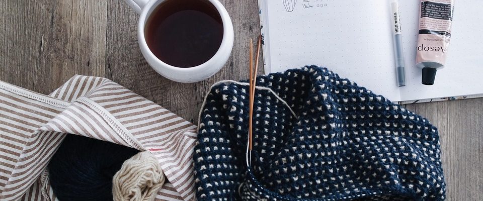 Tři outfity, v nichž hraje hlavní roli pletená móda