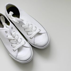 Průvodce teniskami. Jaké se letos budou nosit?