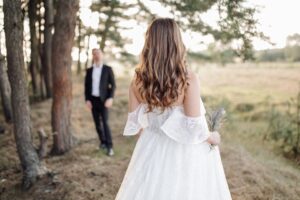 Budete se brát? Seznamte se s nejkrásnějšími letošními svatebními modely