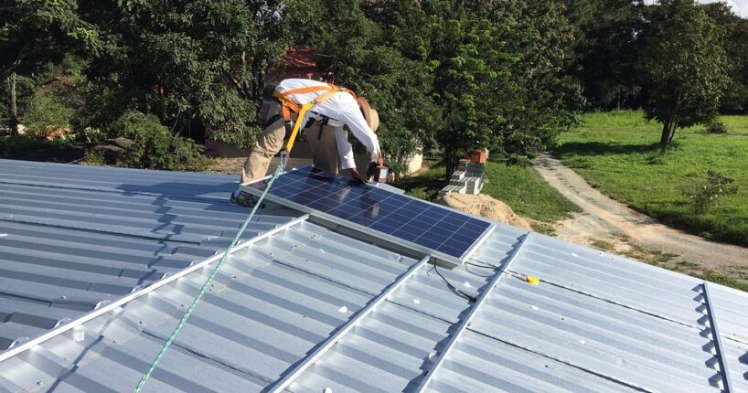 Jaký je princip fotovoltaické elektrárny?